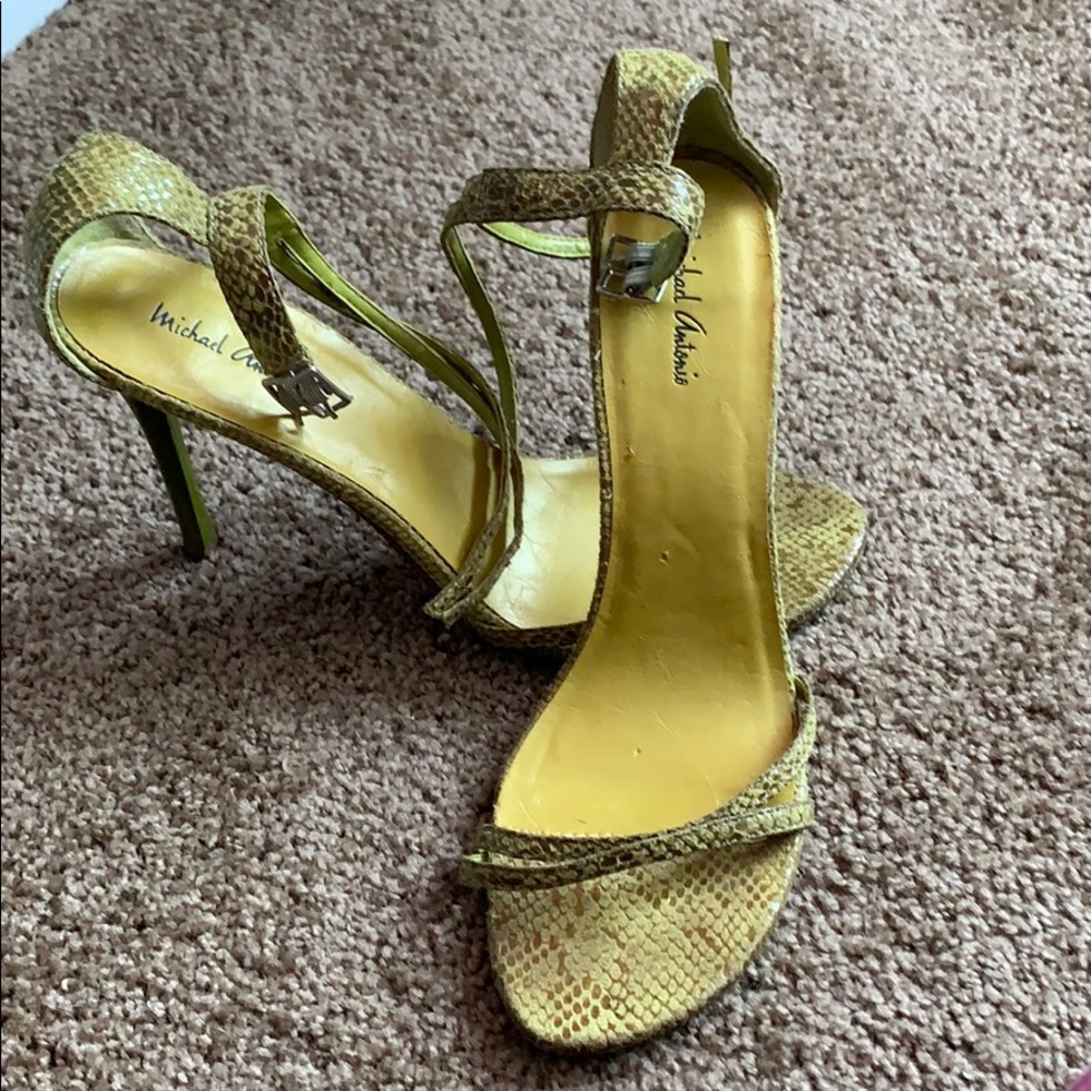 Womens shoes